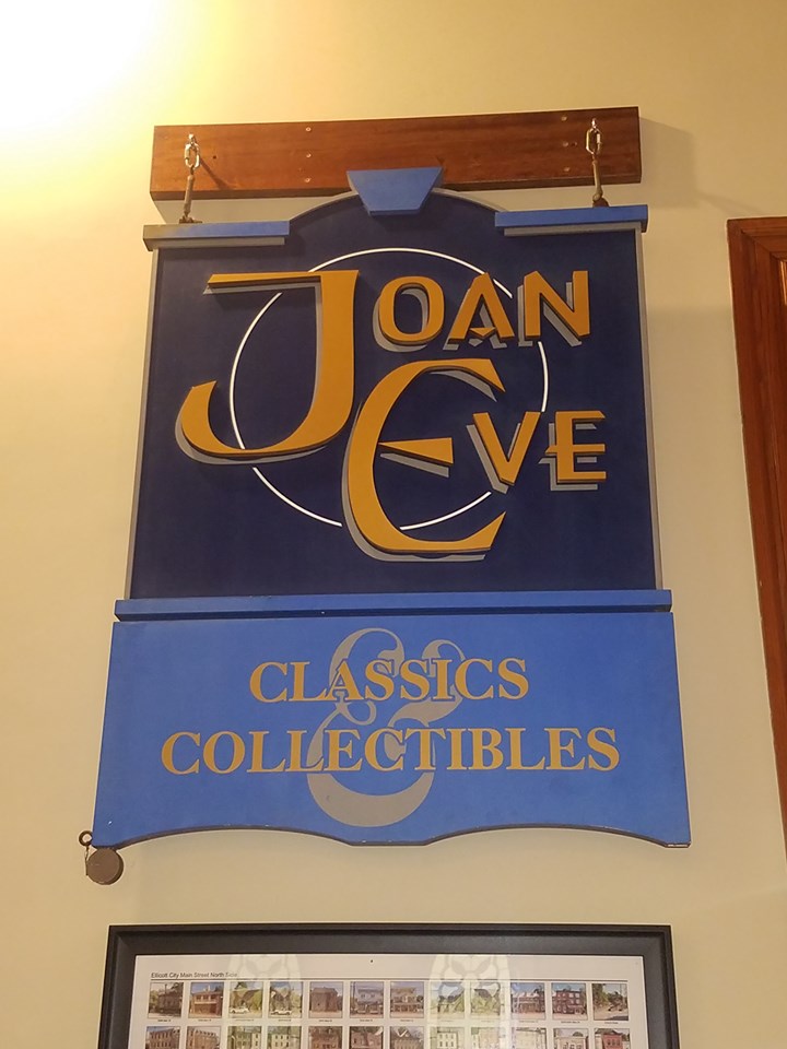 Joan Eve Sign